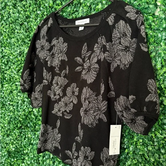 Liz Claiborne Black and Gray Floral Sweater - Picture 2 of 3
